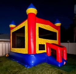 IMG 3994 1709161308 15x15 Red Castle Bounce House